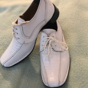 Boys dress shoe